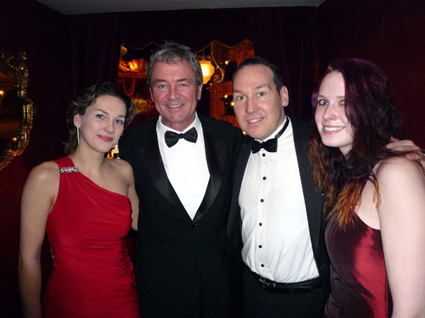 DEEP PURPLE - Sänger Ian Gillan auf dem Prager Opernball 2009