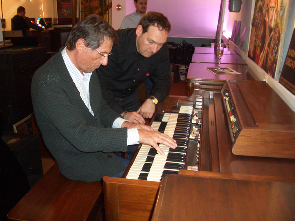 Udo mit Michael an der Hammond