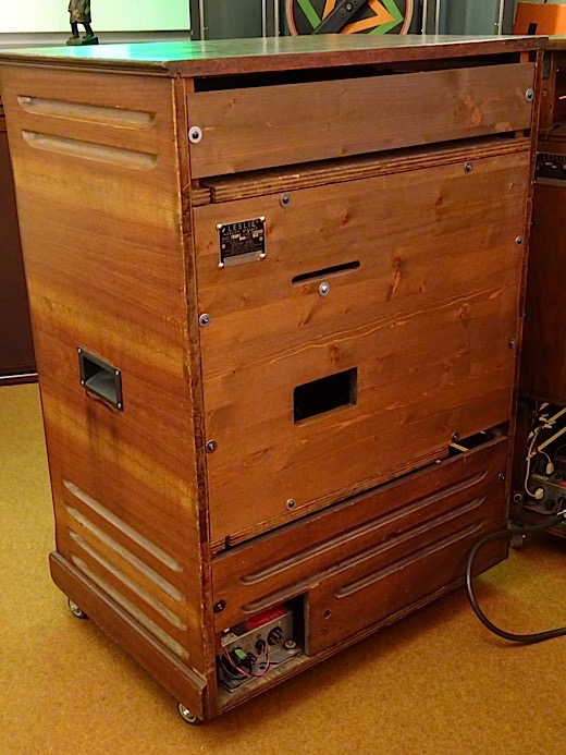 Leslie 147 technisch generalüberholt, Holz Note 2- mit integrierten Tragegriffen