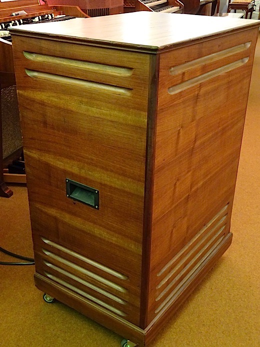 Leslie 147 technisch generalüberholt, Holz Note 2- mit integrierten Tragegriffen